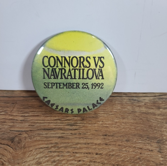 Vintage 1992 Pinback Sports- Tennis- Connors vs Navratilova caesars palace 3inch - Picture 1 of 5
